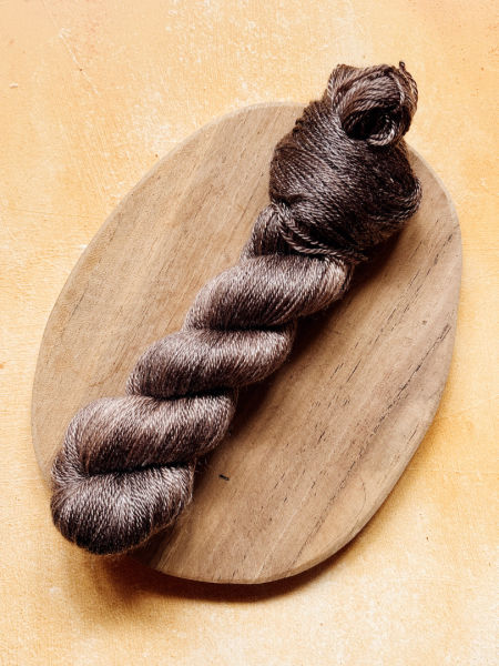 bogata / orzech makadamia