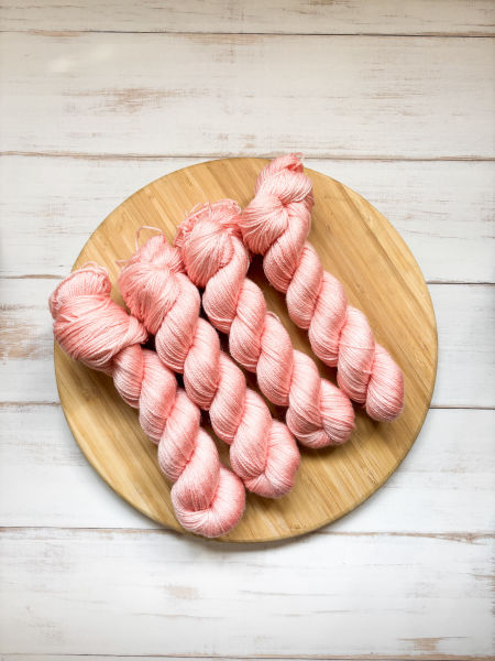 bogata (rich) / jasny koral (light coral)